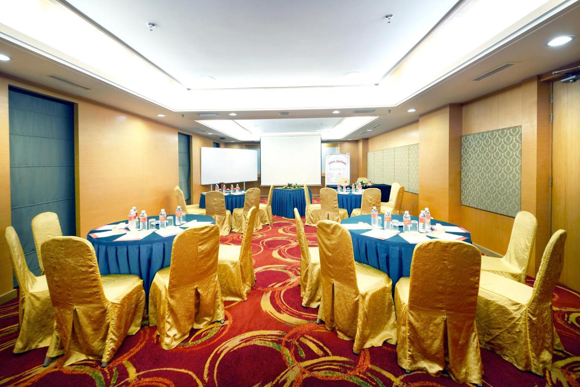 Grand Lexis Port Dickson Hotell Exteriör bild Meeting room