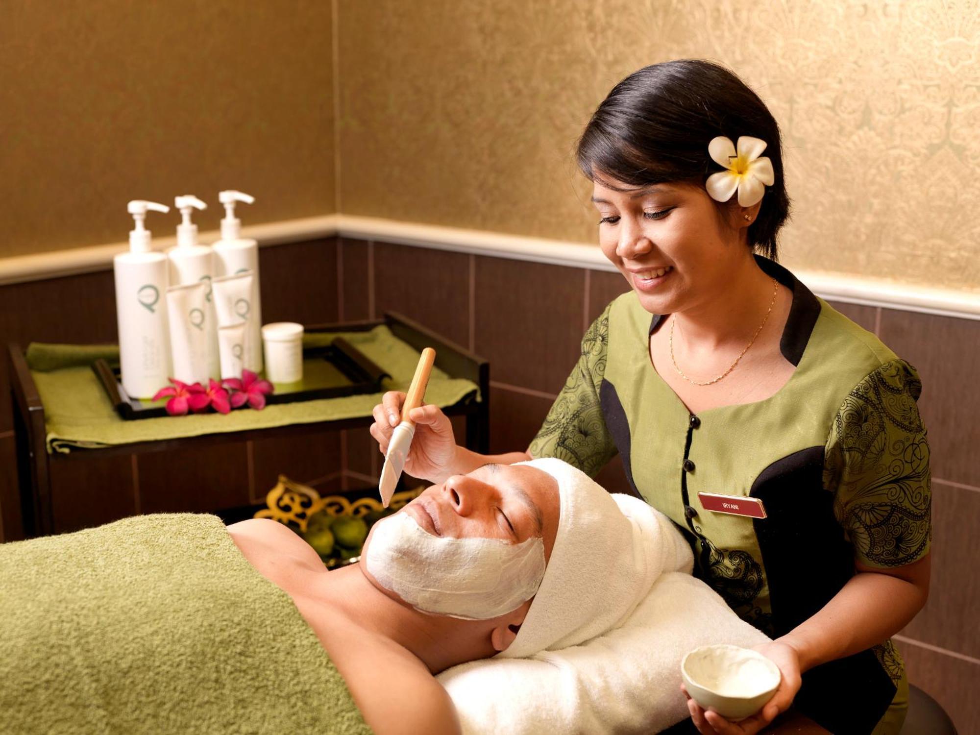 Grand Lexis Port Dickson Hotell Bekvämligheter bild A spa treatment