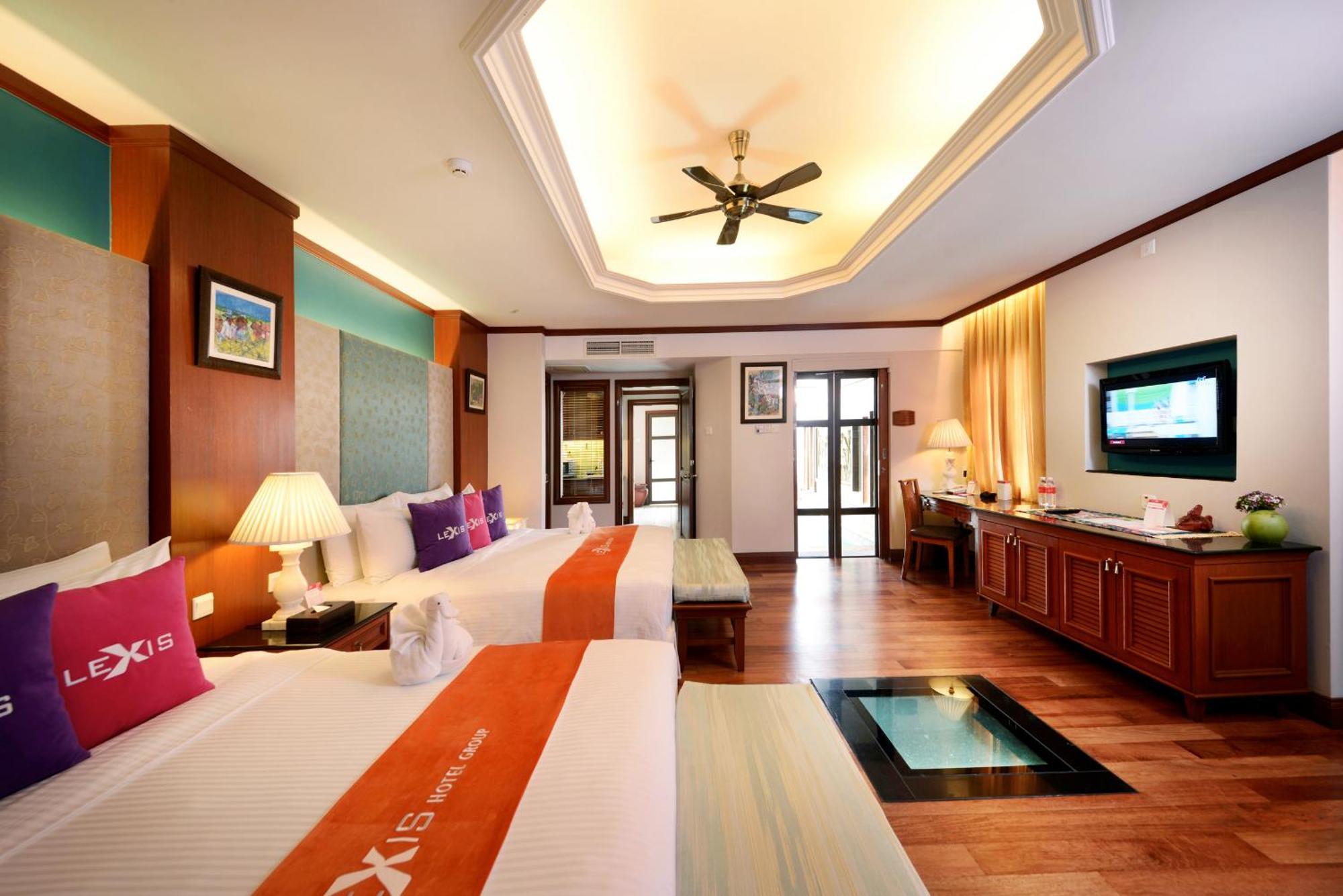 Grand Lexis Port Dickson Hotell Exteriör bild Deluxe Family Room